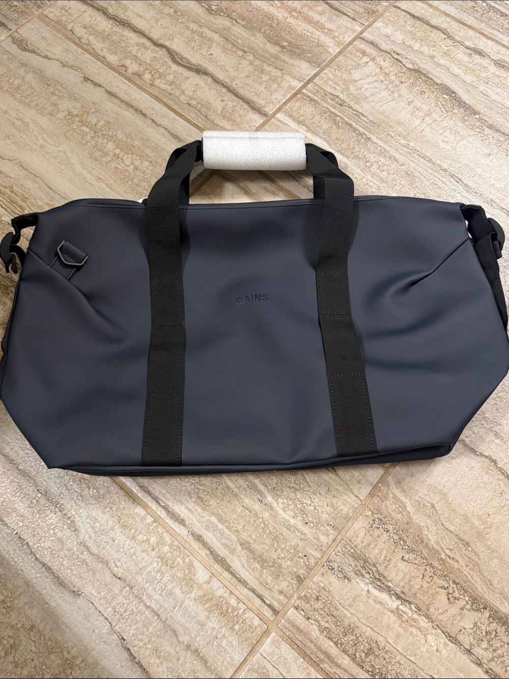 NWT Rains Navy Weekend Duffle Bag - Water-Resistant Hilo Duffel Bag Small